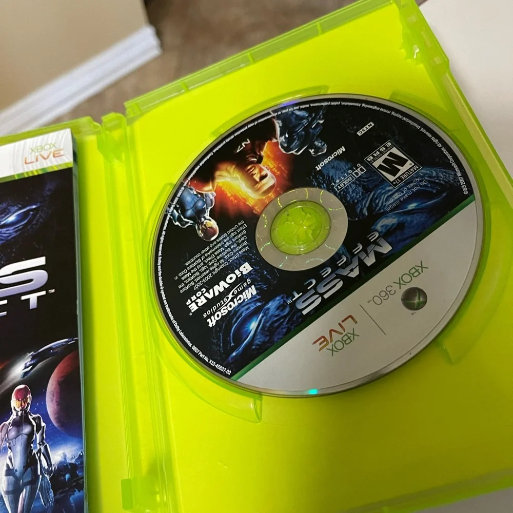 Xbox‎ 360 Mass effect video game